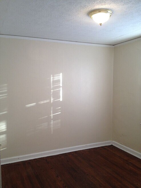 Building Photo - 501-507 S 15th St