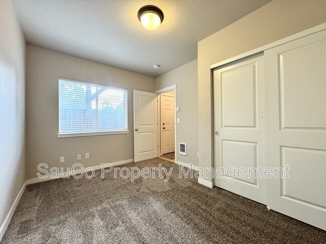 Building Photo - 10438 SW Akilean Terrace