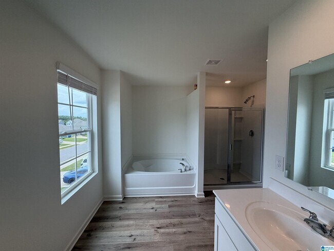 Building Photo - 2032 Lonesome Hen Ln