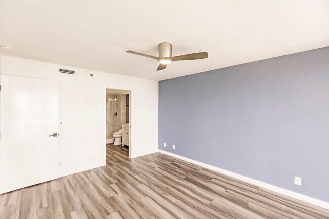 1st Bedroom - 3901 S Flagler Dr