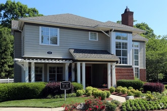 Building Photo - Camden Lake Pine