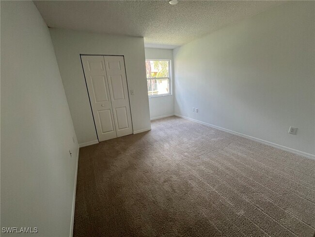 Building Photo - 8950 Colonnades Ct E