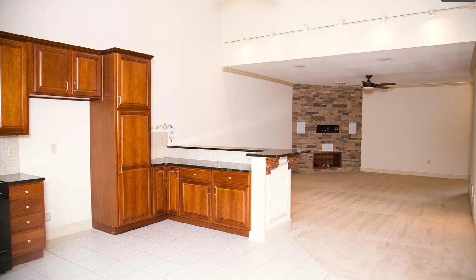 Building Photo - 2157 Bordeaux Court