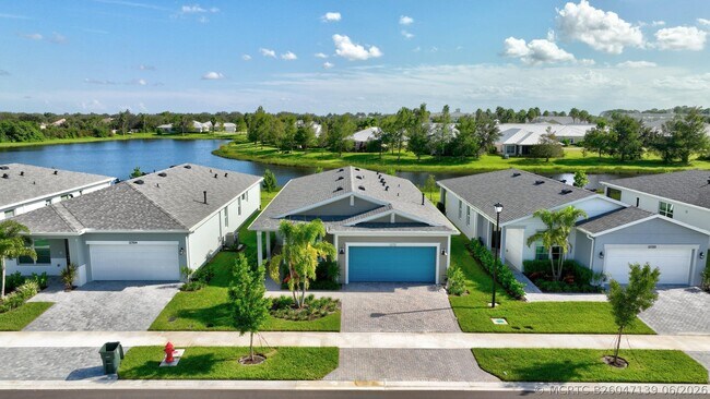 Building Photo - 12712 SW Eleanor Dr