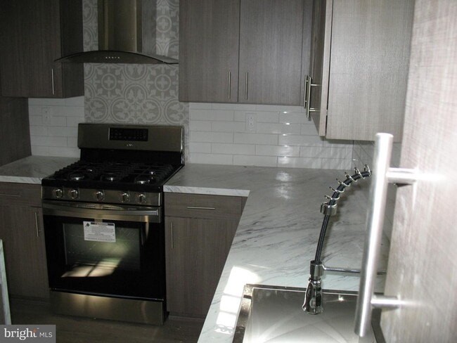 Building Photo - 1804-6 Kings Hwy