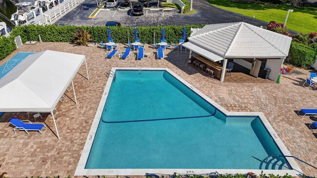 Building Photo - 769 Jeffery St