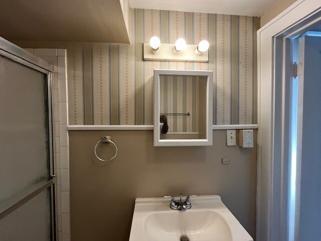 Building Photo - 1210 N Johnson St