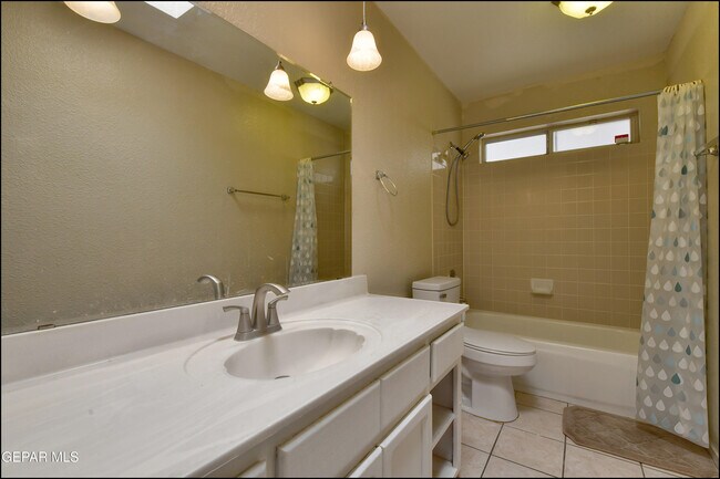 Building Photo - 11109 Loma Grande Dr