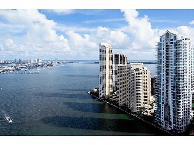 Building Photo - 300 S Biscayne Blvd