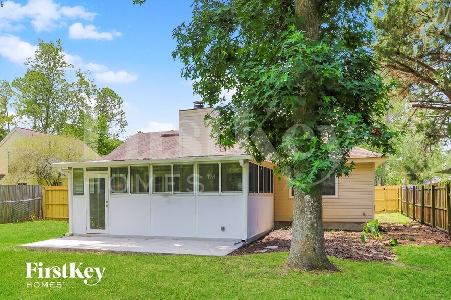 Building Photo - 3919 Summer Pines Dr