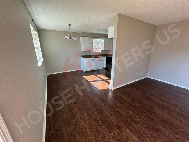 Building Photo - 920 NW 104th St