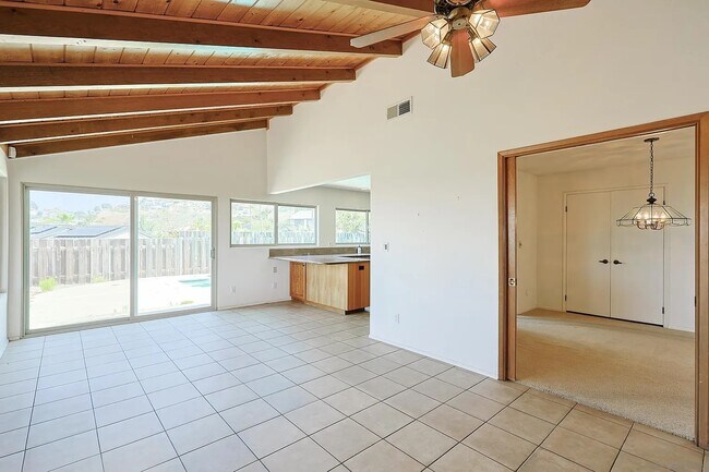 Building Photo - 4346 Mt Helix Highlands Dr
