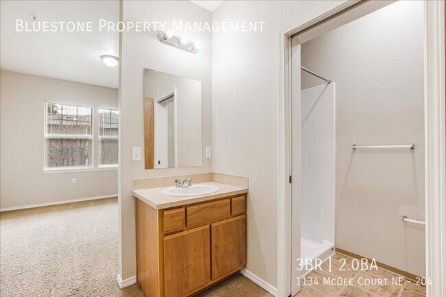 Building Photo - 1134 Mcgee Ct NE
