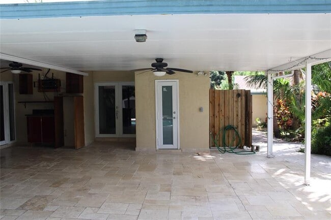 Building Photo - 861 NW 116th Ave