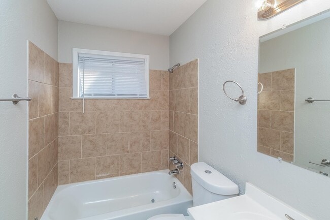 Building Photo - 453 Charter Ave