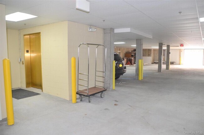 Building Photo - 101 Canter Ct