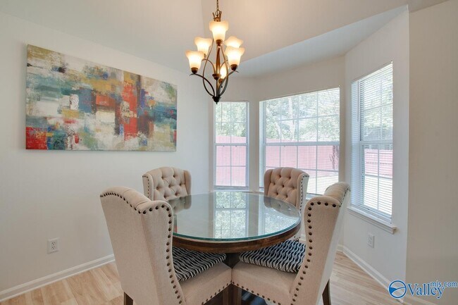 Building Photo - 210 Cypress Creek Dr