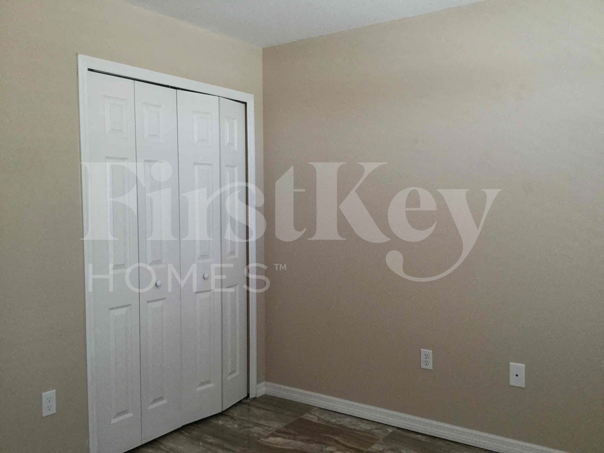 Building Photo - 425 Hammerstone Ave