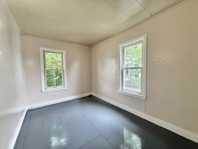 Building Photo - Spacious 2 Bedroom Home FOR RENT in Millvi...