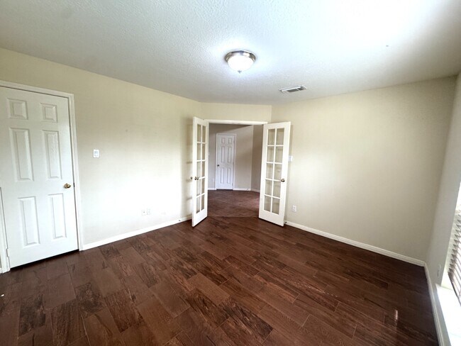 Building Photo - 2601 Easton Springs Ct