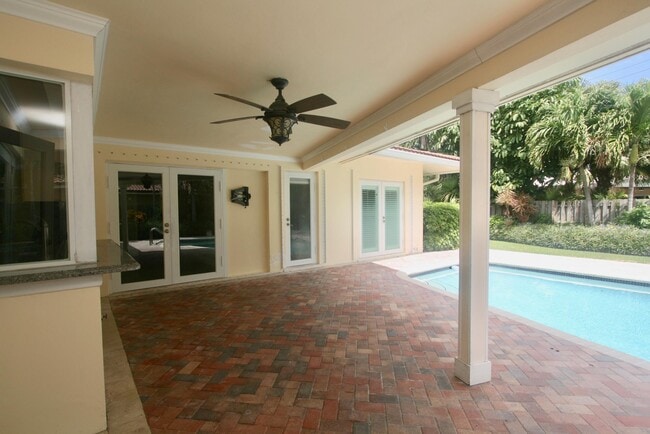 Building Photo - 839 Malaga Dr