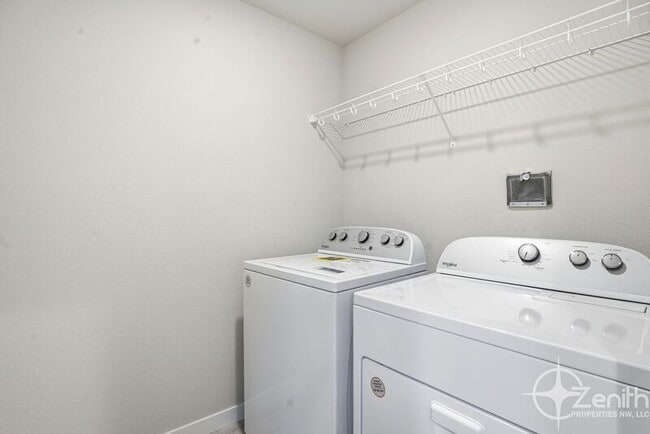 Building Photo - 18212 NE 47th Ave