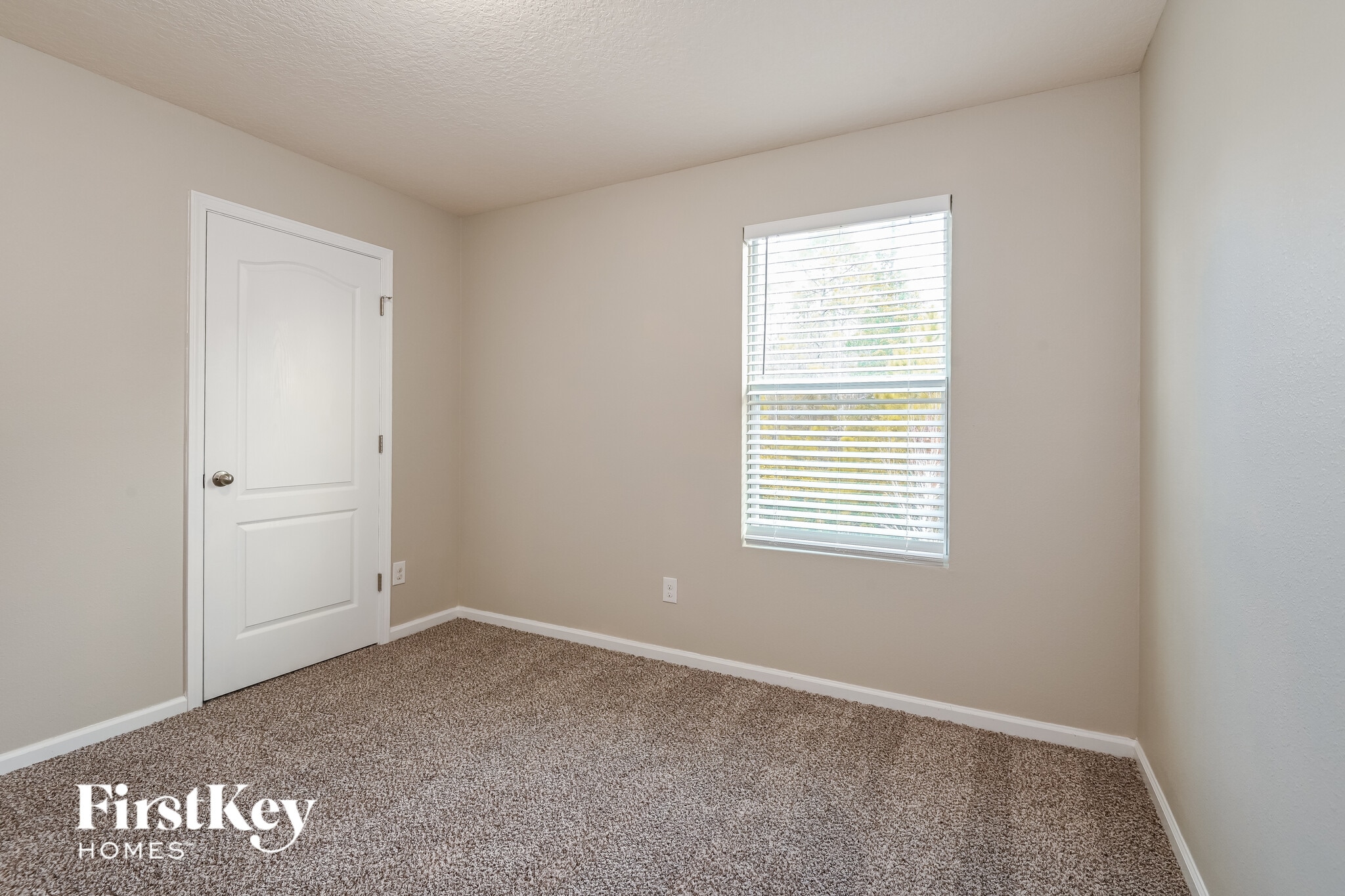 Building Photo - 65081 Lagoon Forest Dr