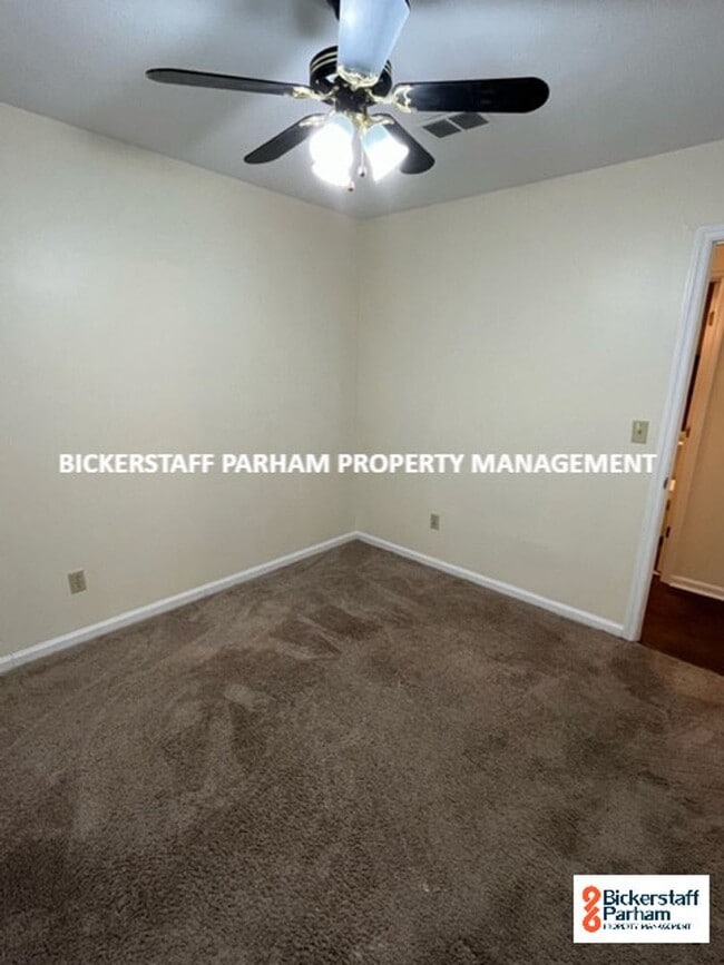 Building Photo - 3902 Leisure Ave