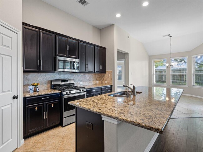 Building Photo - 16906 Wedgeside Pk