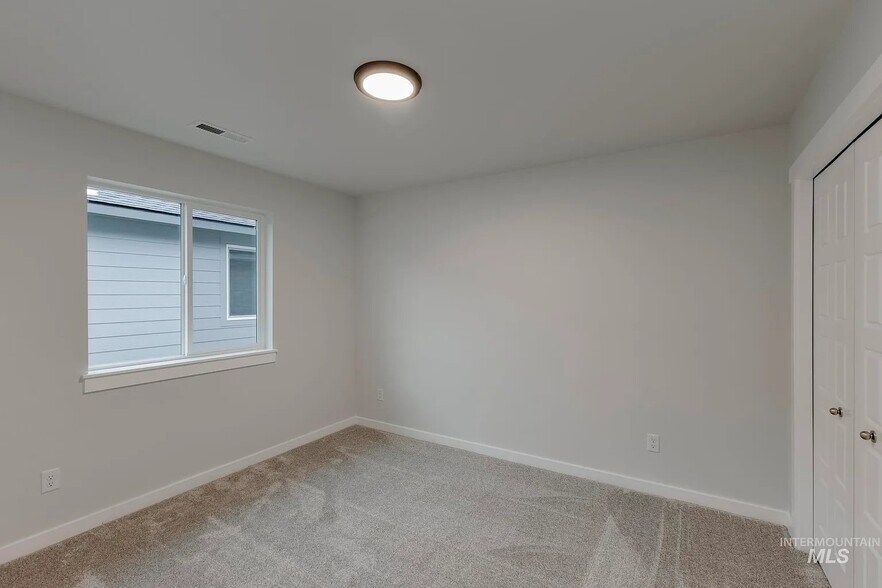 Building Photo - 4335 E Woodmurra St
