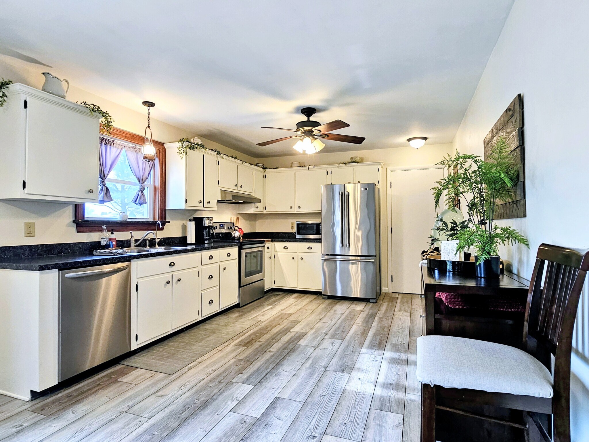 Building Photo - 1329 Landisville Rd