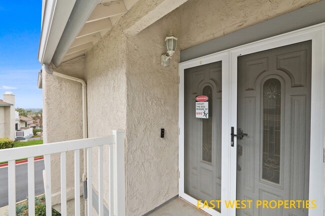 Building Photo - 2409 Sommerset Dr