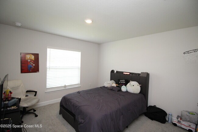 Building Photo - 338 Garvey Dr SW