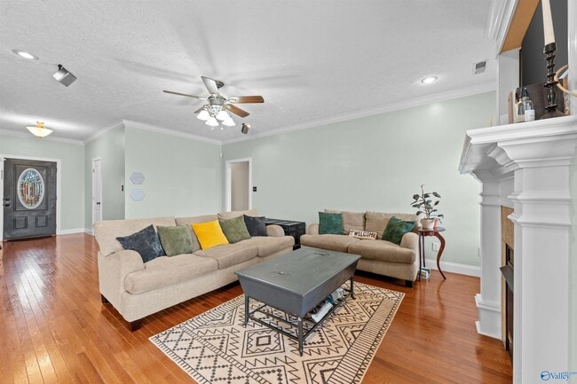 Building Photo - 25850 Iron Gate Dr