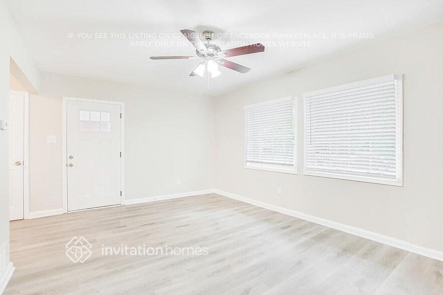 Building Photo - 2716 Lancaster Dr