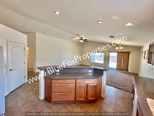 Building Photo - 6626 E Bambino Rd