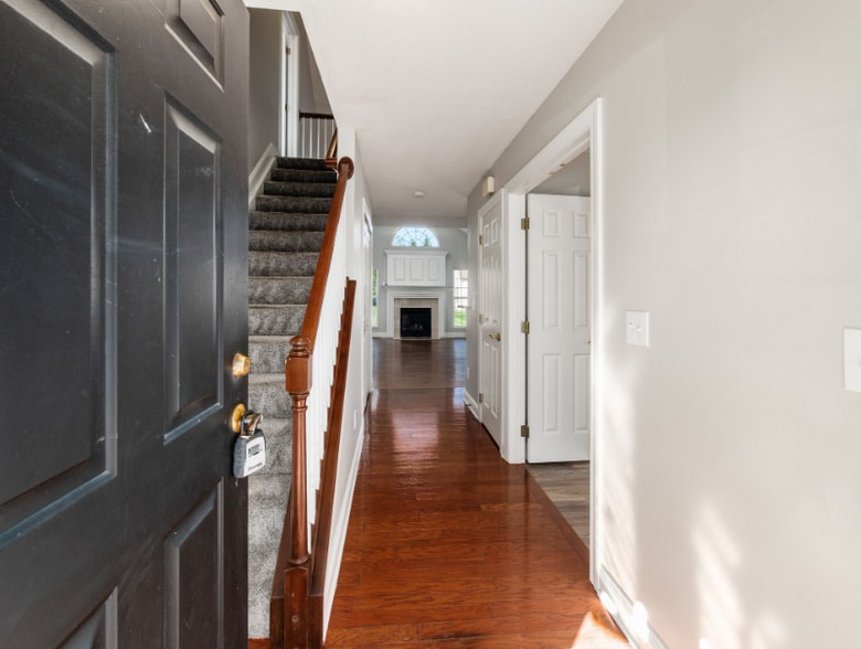 Building Photo - 24 Fawn Meadow Ct