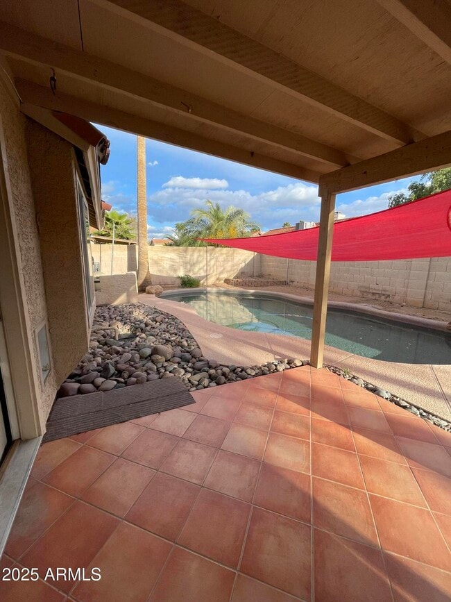 Building Photo - 3443 E Tonto Ln