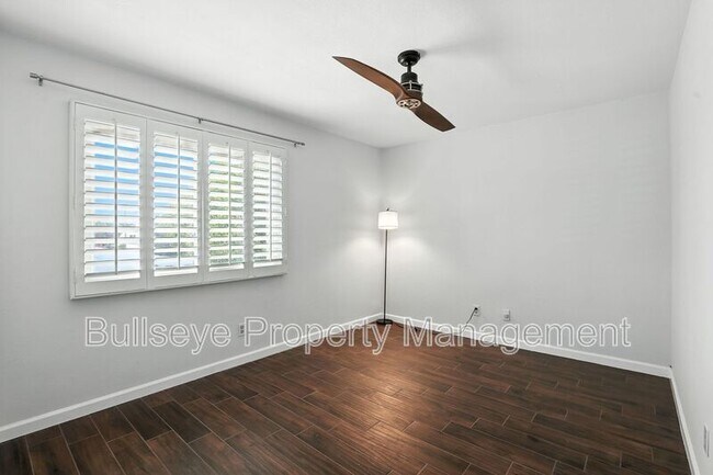 Building Photo - 7832 E Rovey Ave
