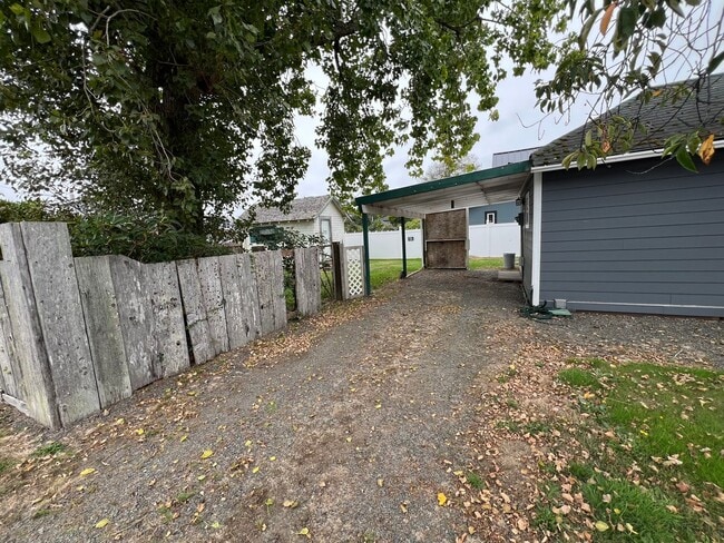 Building Photo - Ocean Park 2 Bedroom Home