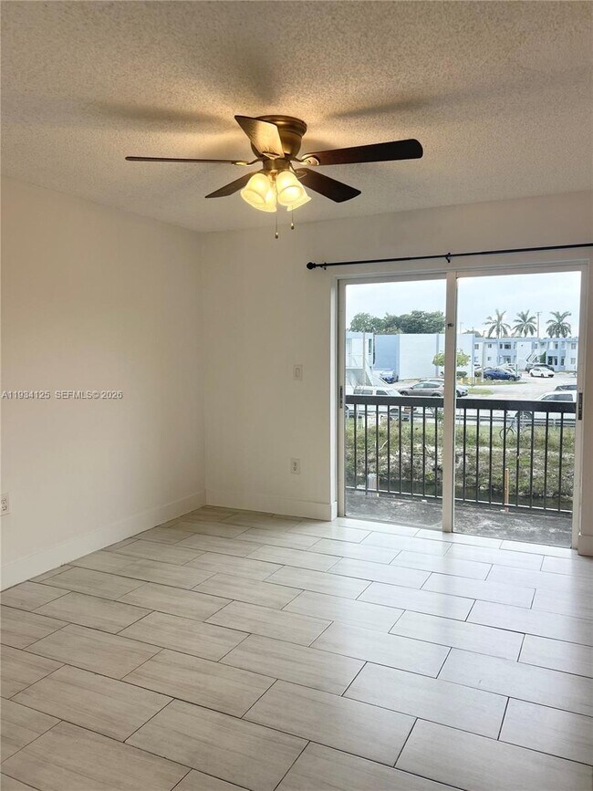 Building Photo - 6150 SW 130th Ave