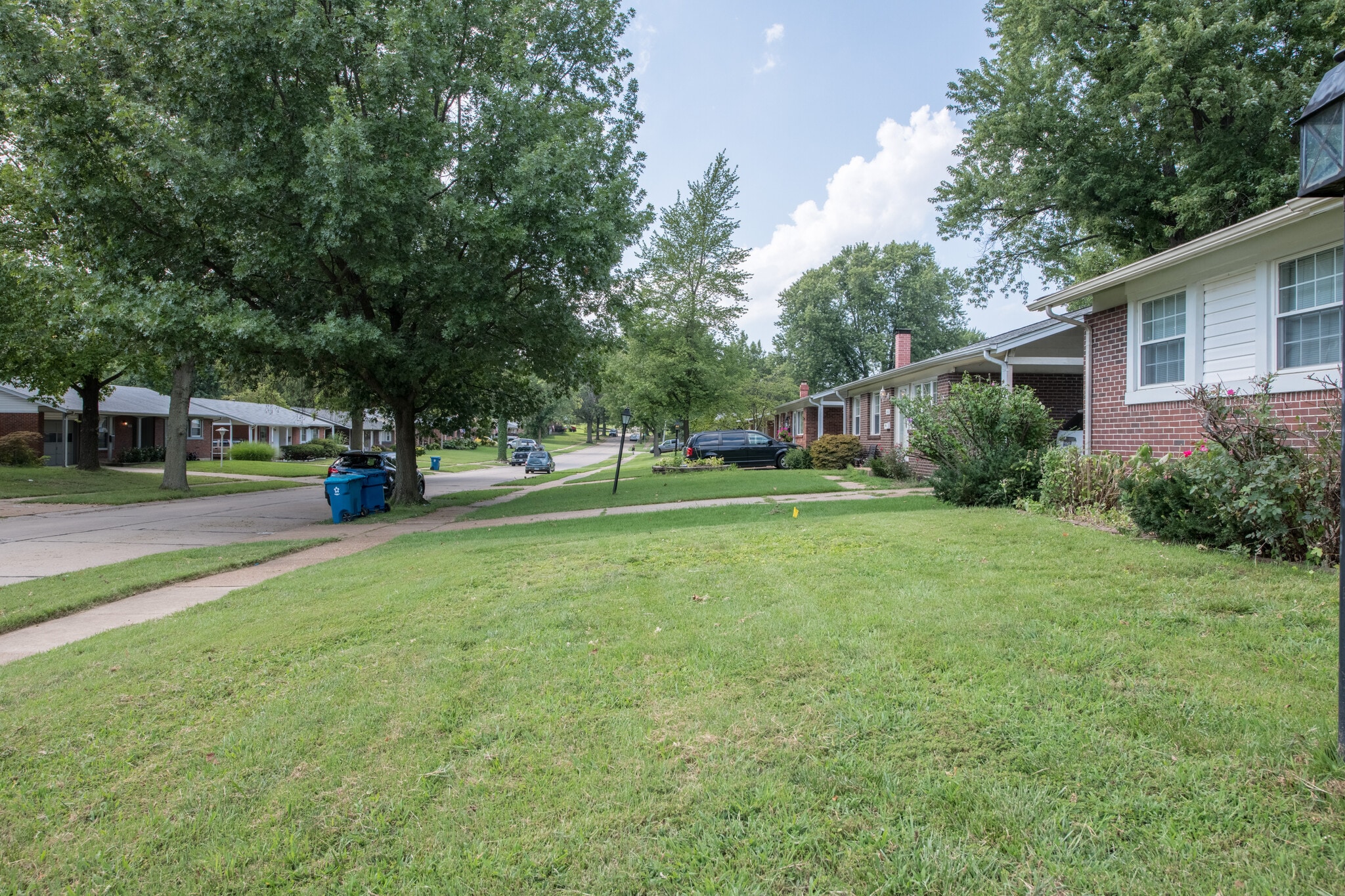 Building Photo - 1449 Coachway Ln