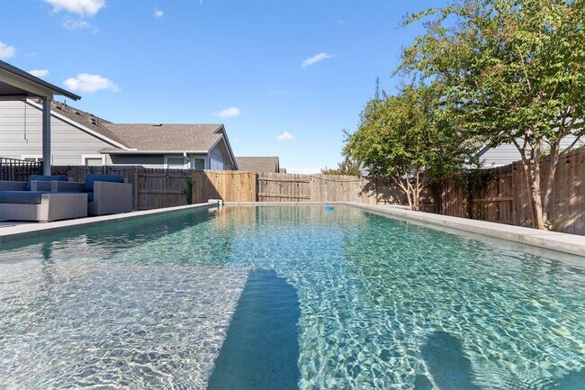 Building Photo - 7808 Glover Dr