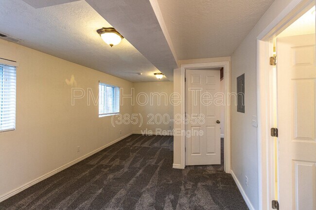 Building Photo - 2205 N 1100 W