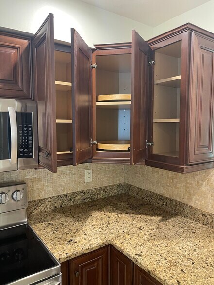 New cabinets - 3850 Estero Bay Ln