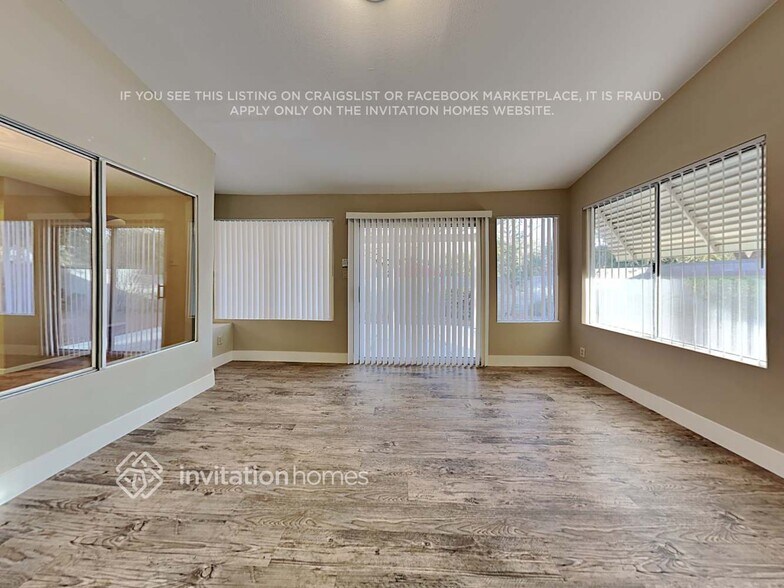 Building Photo - 2145 Sun Swept Way