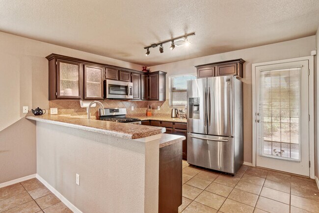 Building Photo - 5905 Redstone Mesa Ct