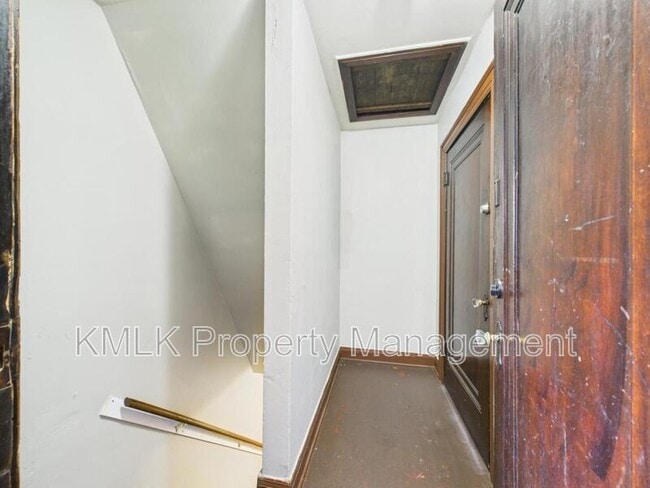 Building Photo - 918 Peckham St