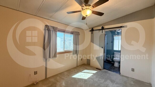 Building Photo - 2701 E Allred Ave