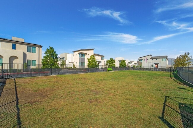 Building Photo - 3640 S Allston Paseo-#3